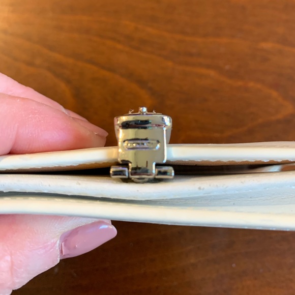 Coach White Card Case - Picture 6 of 6